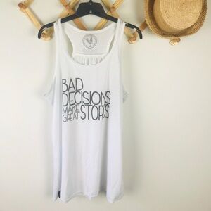 Super cute graphic T